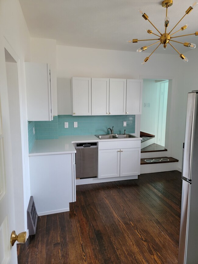 Kitchen with Quartz Countertops - 1700 Avenue D