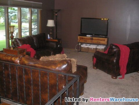 Primary Photo - 1432 Pioneer Ct