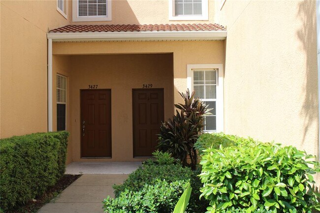 Foto del edificio - 3429 Parkridge Cir