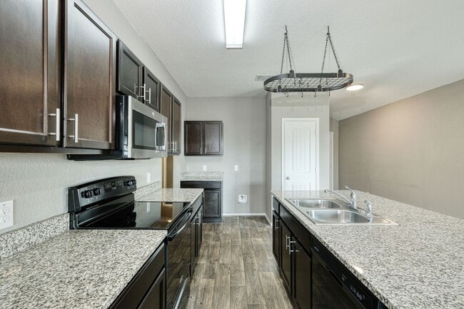 Foto del edificio - 14907 Gypsum Mill Rd