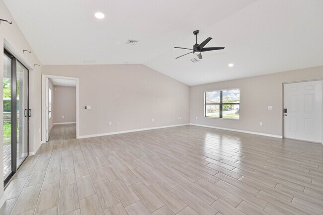 Building Photo - 8353 Trillium Rd