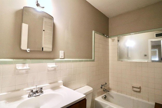 Foto del edificio - Charming 3 Bedroom Home in Jonesboro with ...