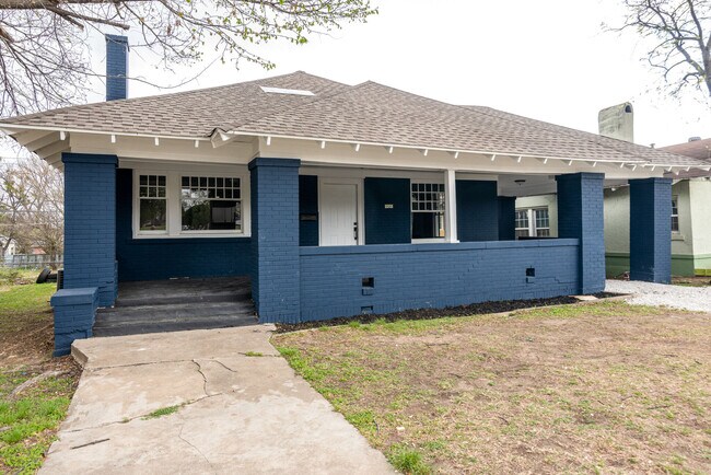 Building Photo - 3309 Hemphill St