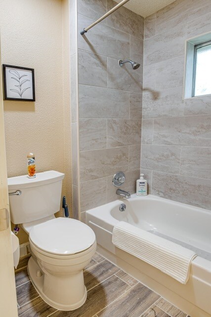 Building Photo - 114 High Oak