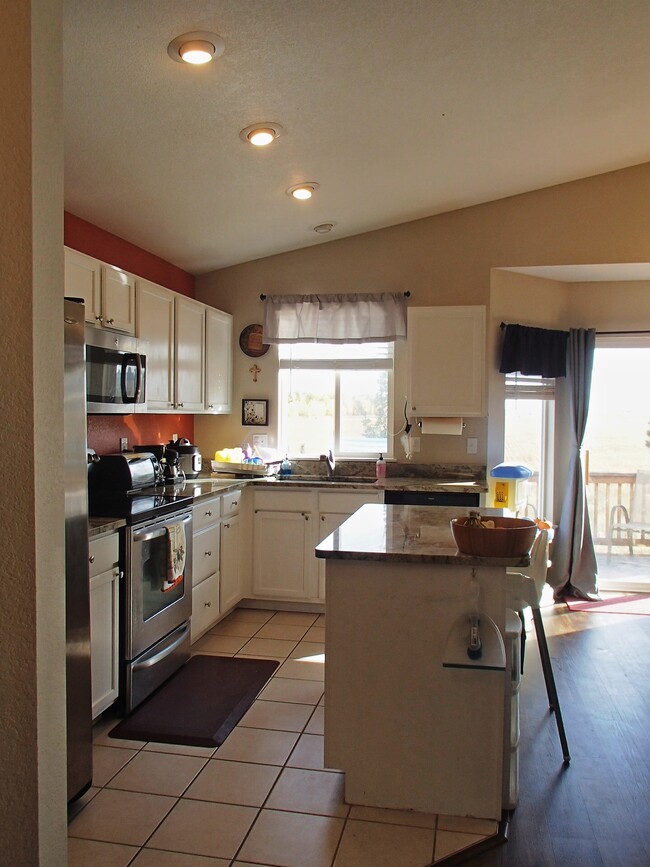 Building Photo - 1654 Westin Dr