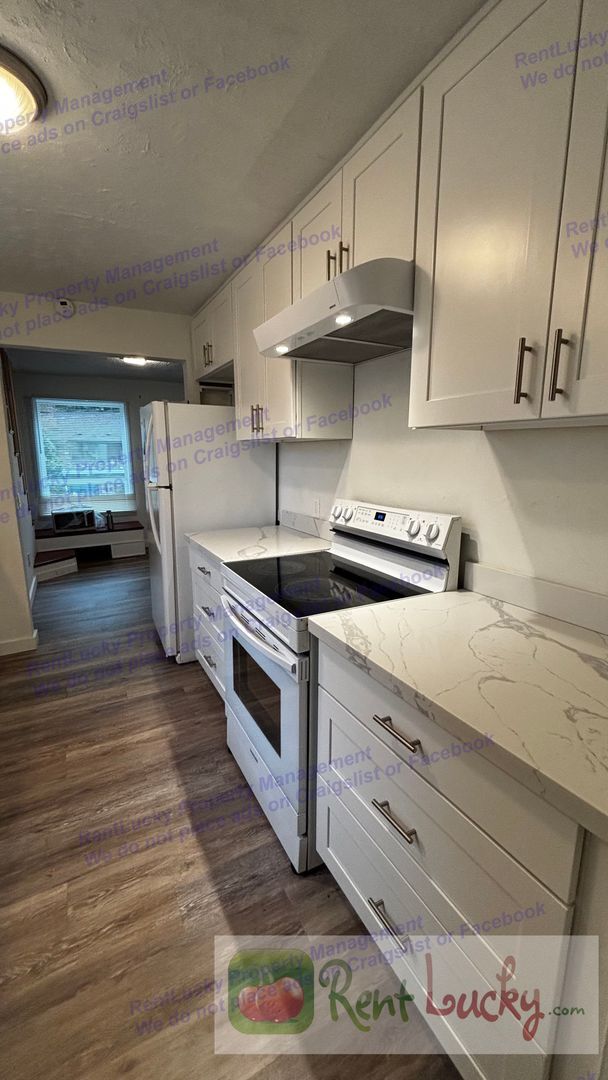 Building Photo - 1522 NE 97th St