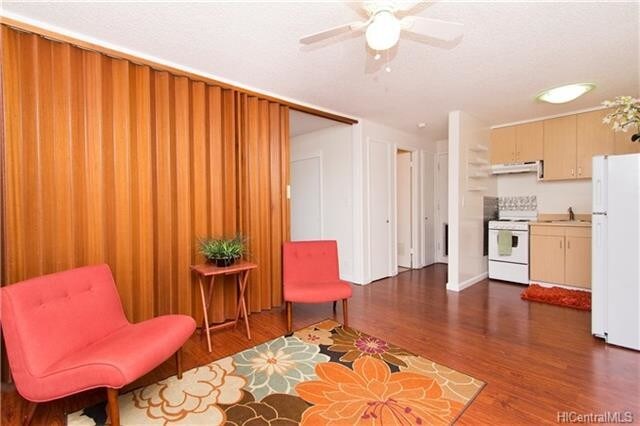 Primary Photo - 909 Kahuna Ln