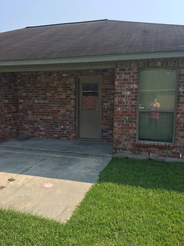 Primary Photo - 9399 L D Erwin Rd