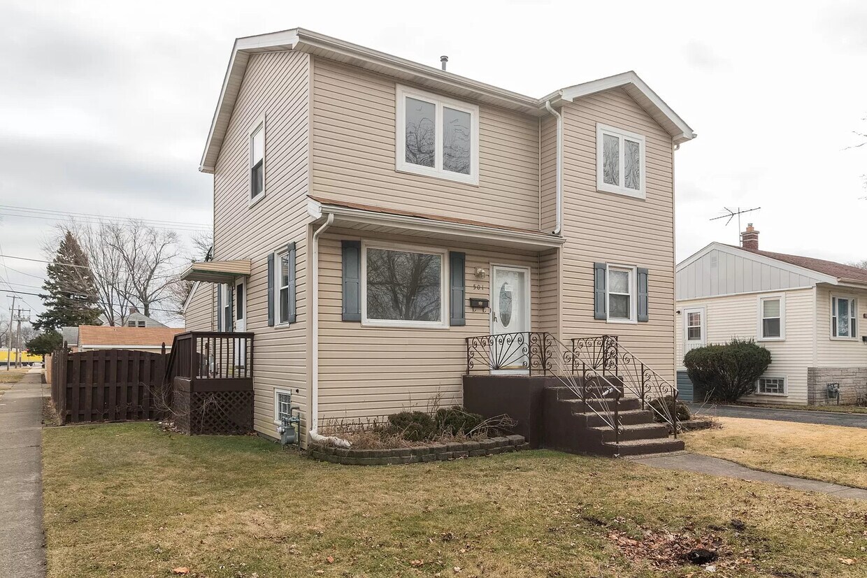 501 Hyde Park Ave, Bellwood, IL 60104 House for Rent in Bellwood, IL