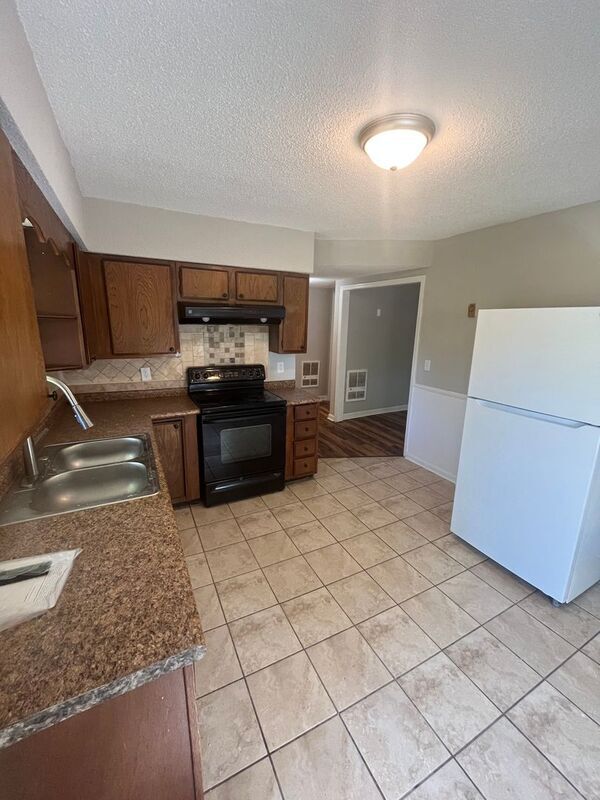 Foto del edificio - 5727 N Morgan Ln