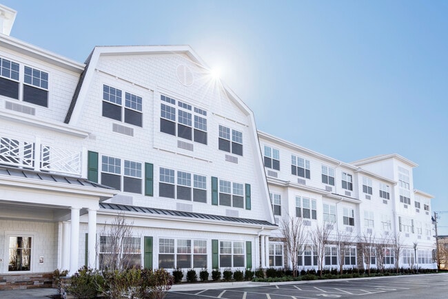 Entrada para residentes - Greybarn Patchogue