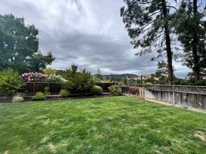 Building Photo - 1474 Dos Palos Dr