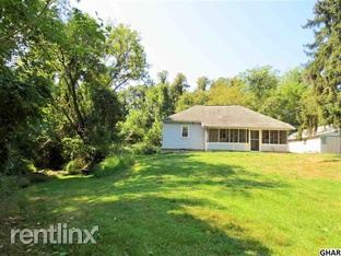 Building Photo - 1006 N River Rd