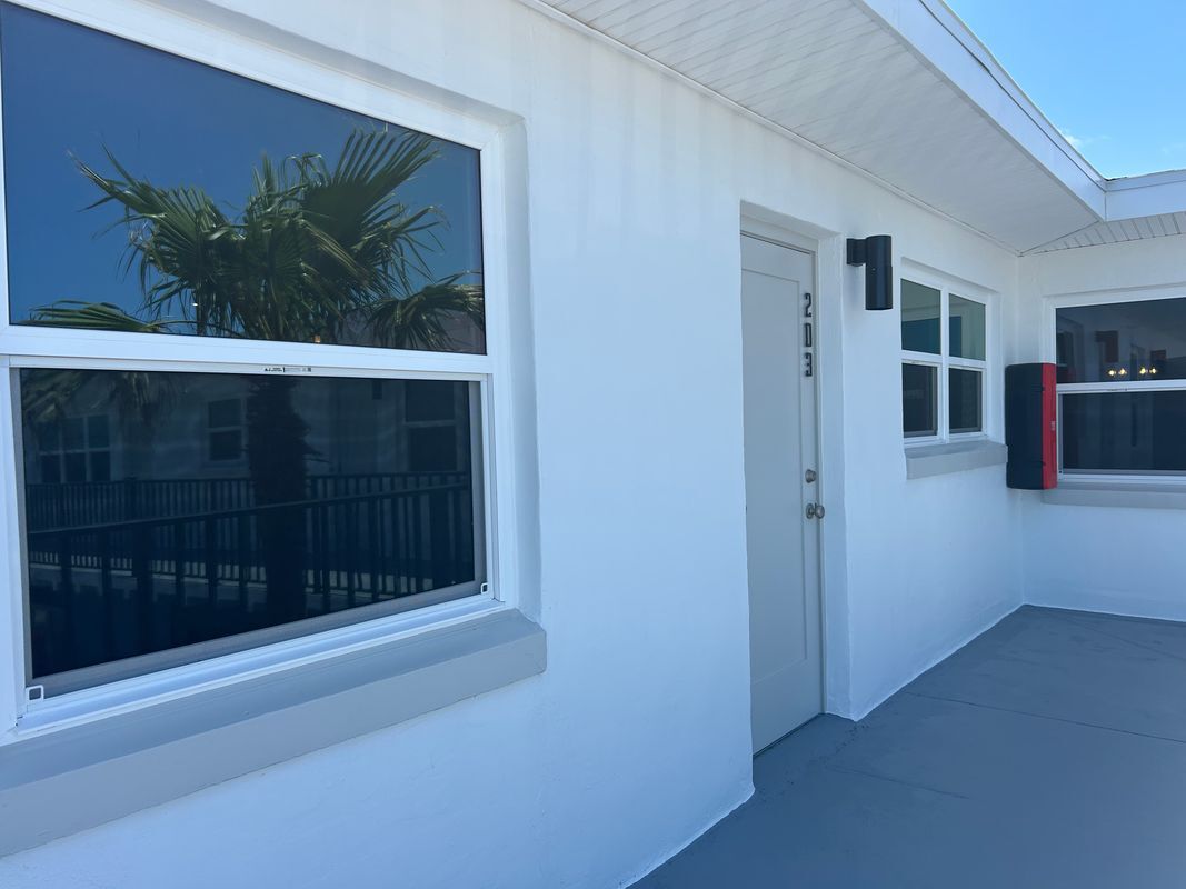 Primary Photo - 1740 Ocean Shore Blvd