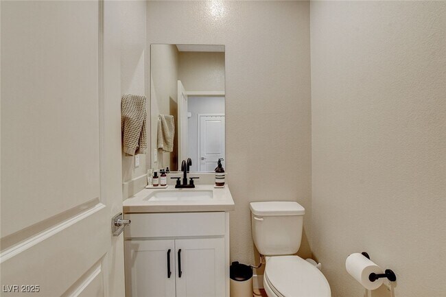 Foto del edificio - 9716 Jade Rise Ave