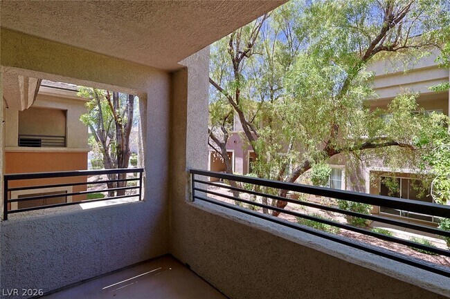 Building Photo - 716 Peachy Canyon Cir
