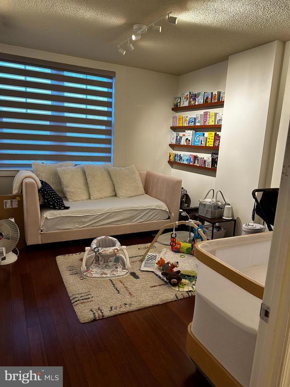 Foto del edificio - 11760 Sunrise Valley Dr