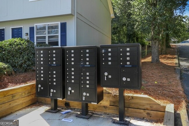 Building Photo - 358 N 19th St