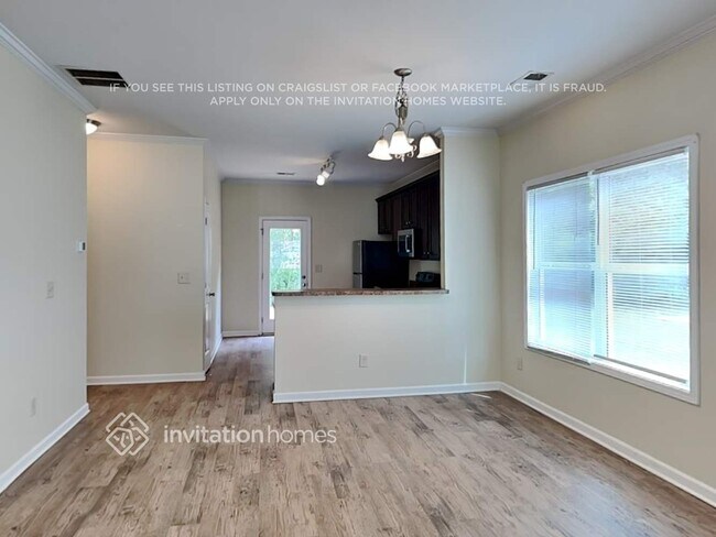 Foto del edificio - 8120 Brookbend Dr