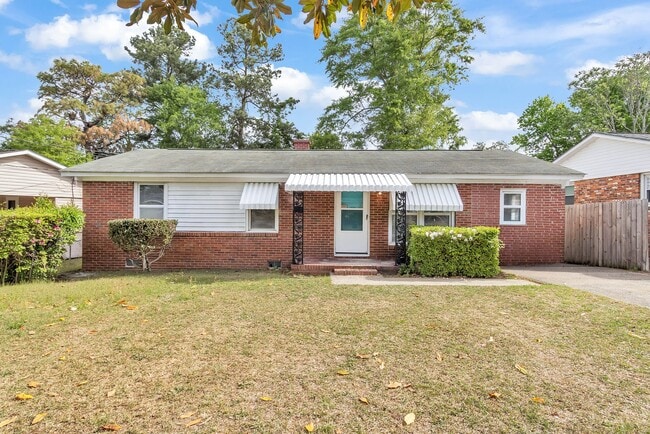 Building Photo - 715 Washington Cir