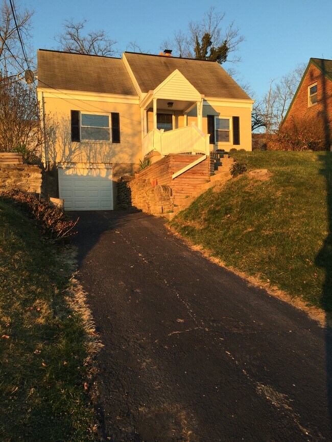 3635 Old Red Bank Rd, Cincinnati, OH 45227 House for Rent in