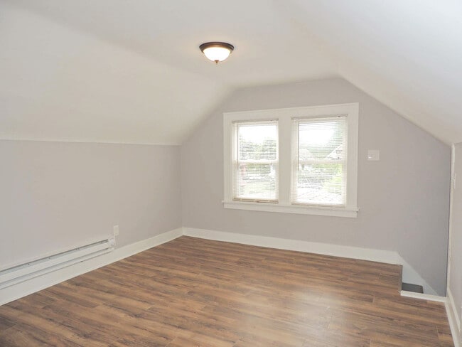 Building Photo - 2803 Avondale Ave