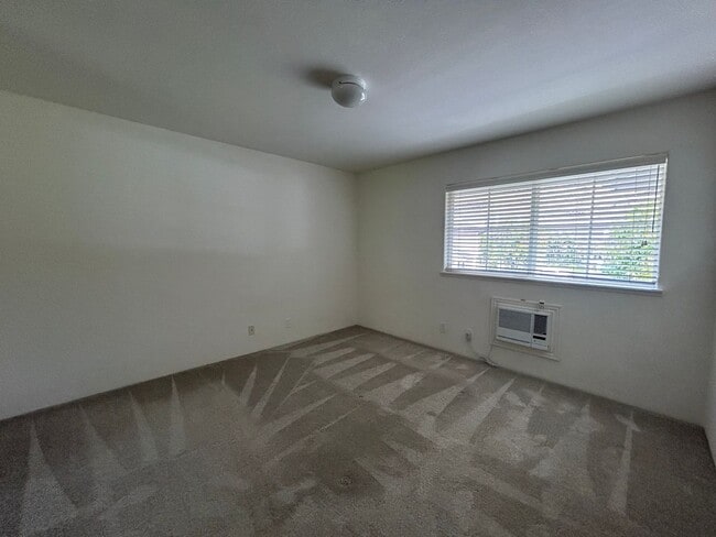 Building Photo - Hawaii Kai Gem