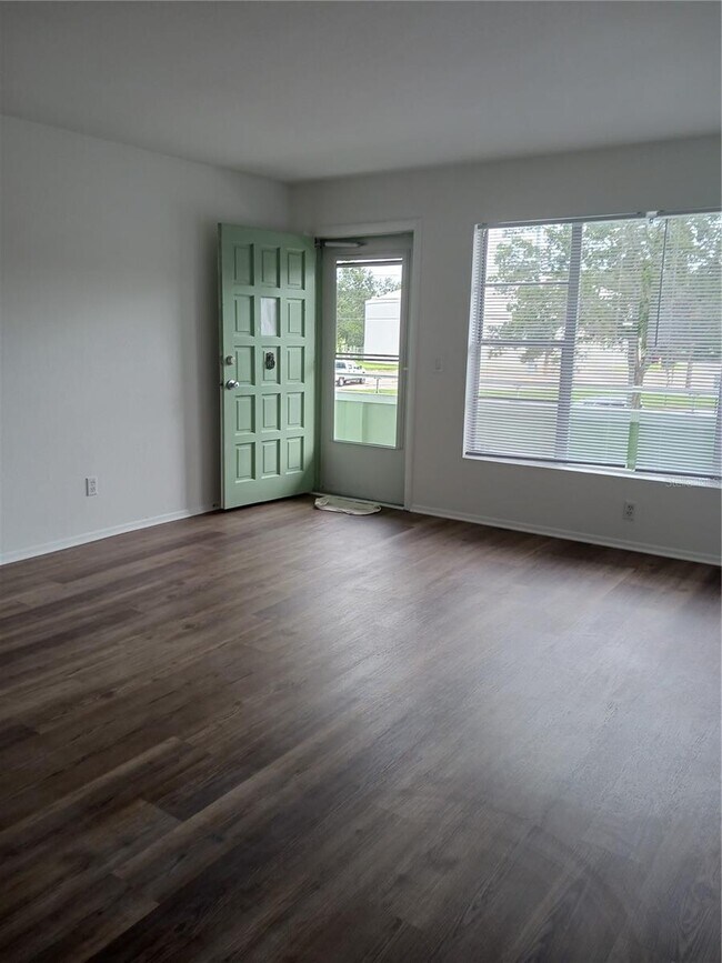 Building Photo - 2359 Finlandia Ln