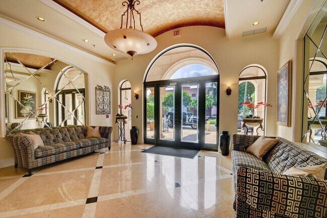 Foto del edificio - 616 Clearwater Park Rd