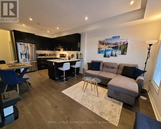 Photo du bâtiment - 78 Preston Meadow Ave