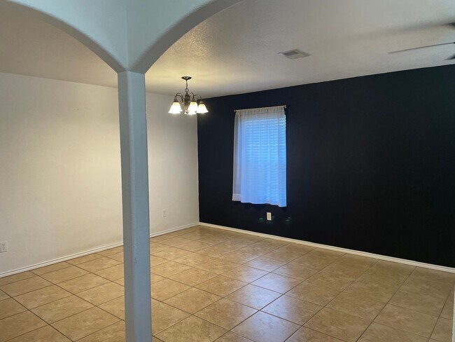 Building Photo - For Rent: Charming 3-Bedroom Brick Home