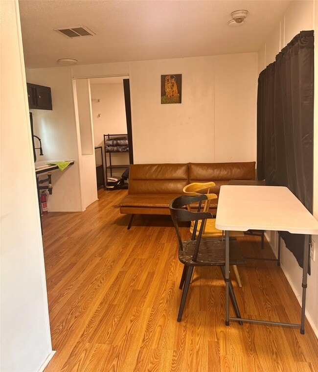 Foto del edificio - 826 Kacy Ln