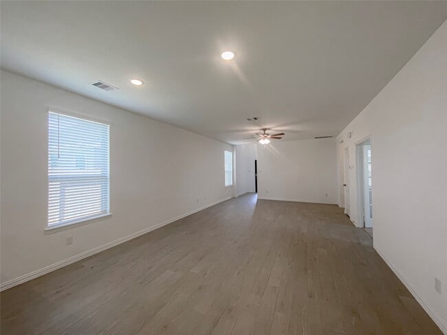 Foto del edificio - 8014 Chukka Dr