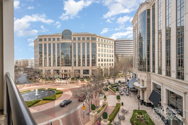 Foto del edificio - 4620 Piedmont Row Dr
