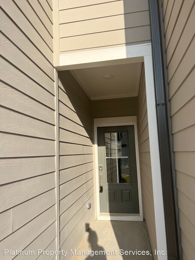 Building Photo - 3 br, 2.5 bath House - 122 Founders Dr
