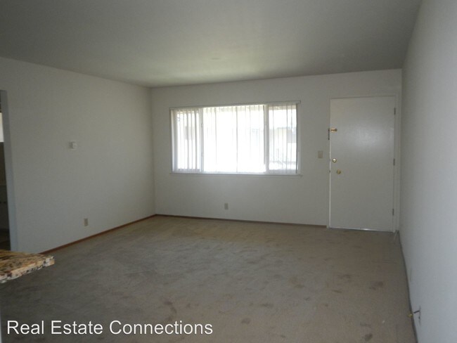 Building Photo - 2305 Monroe St