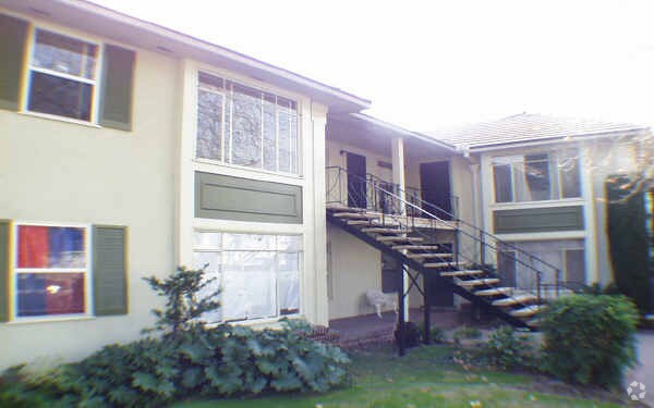Building Photo - 2040 Verdugo Blvd