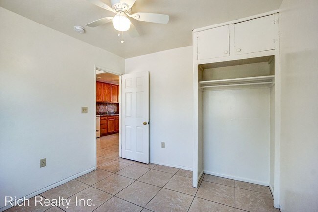 Building Photo - 2 br, 1 bath House - 4204 E. Flower Street