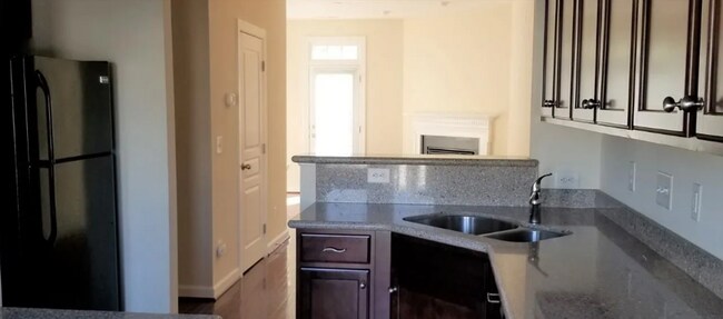 Foto del edificio - Modern 3-Bedroom Townhome in Townes at Umstead – Available Now