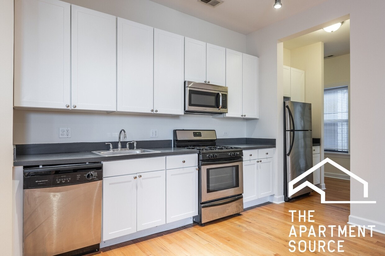 Photo - 4715 N Sheridan Rd (Chicago, IL)