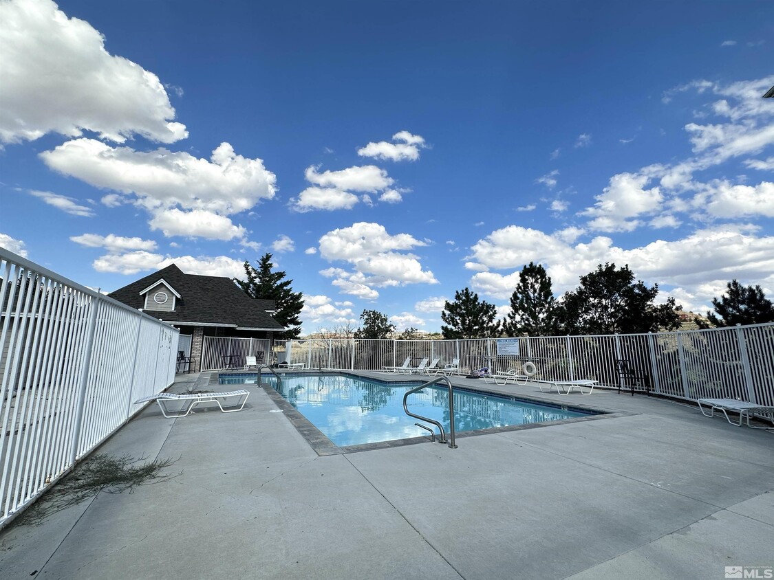 Primary Photo - 200 Talus Way