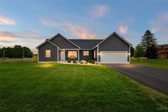 Building Photo - 6251 Meadow Dr