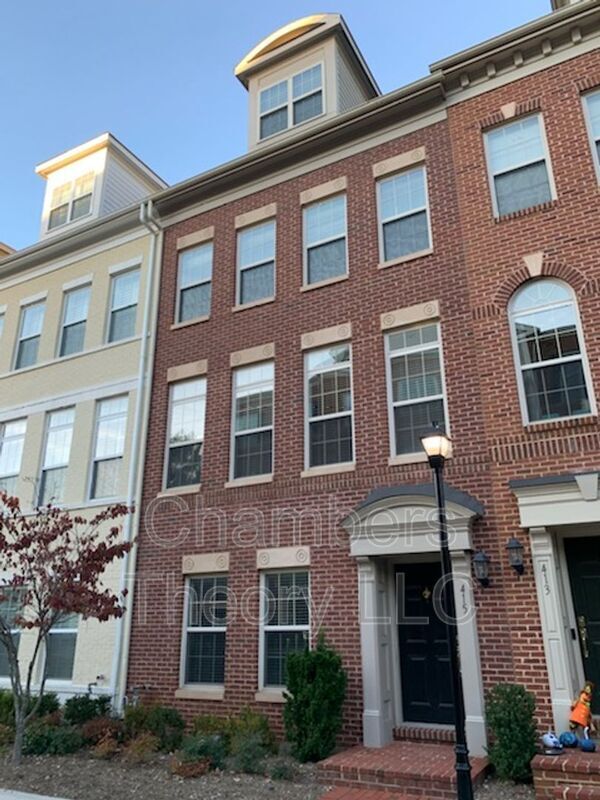 Building Photo - 415 N Upton Ct