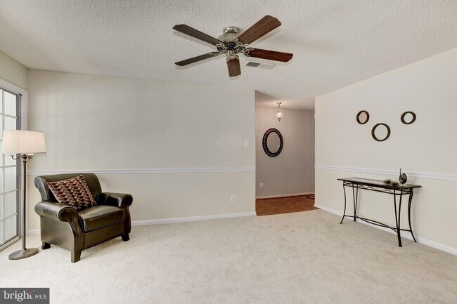 Building Photo - 12112 Green Leaf Ct