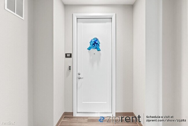 Building Photo - 3 br, 2 bath Townhome - 3710 Innovation Wy...