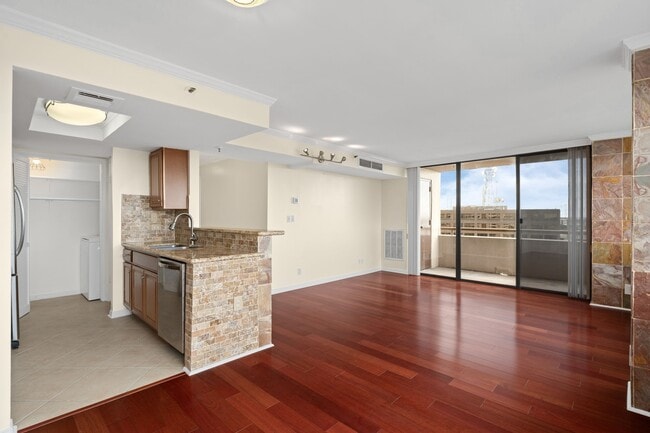 Foto del edificio - 3525 Sage Rd