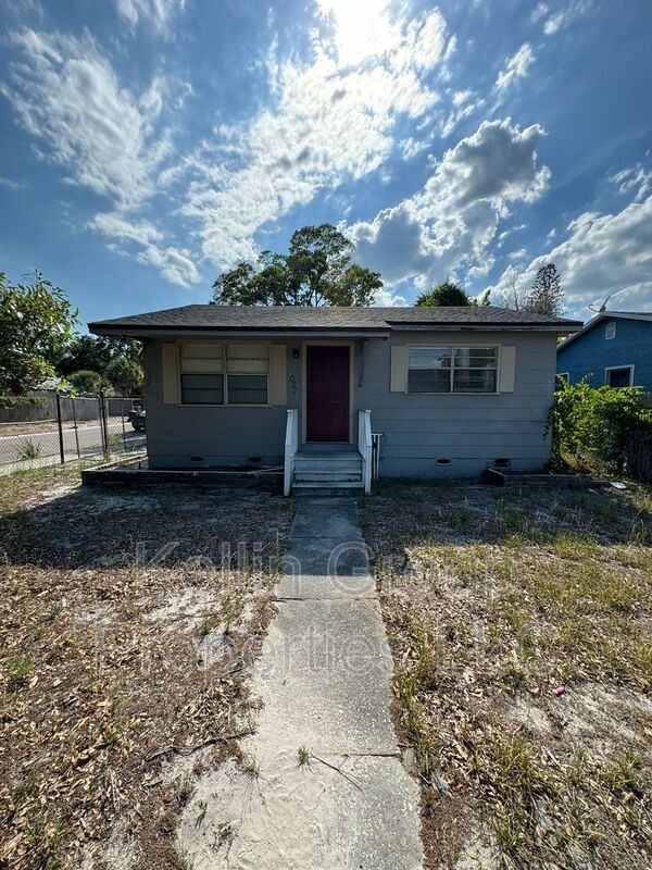 Building Photo - 2027 37th St S