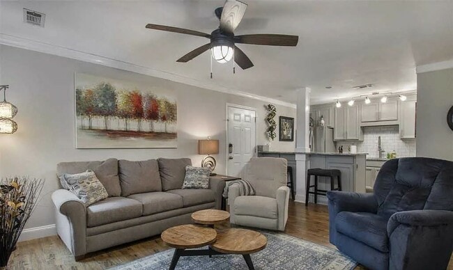 Foto del edificio - 1110 Morning Sun Dr