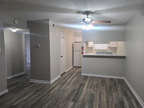 Building Photo - 3714 Ave S