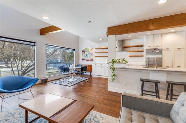 Foto del edificio - 4411 Gilbert Ave